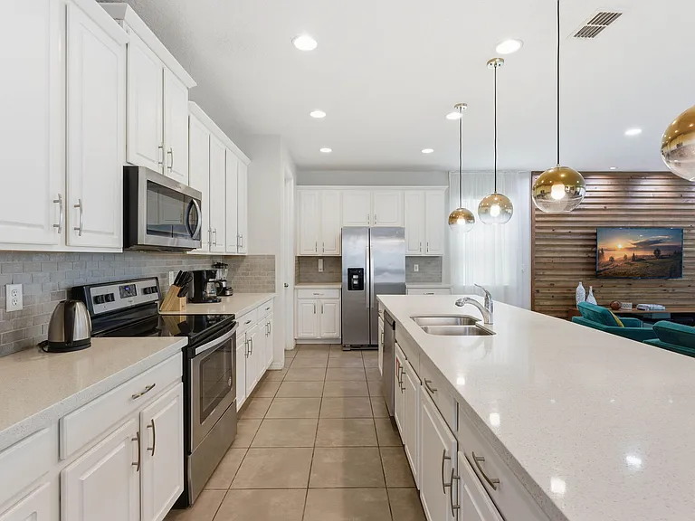 Nassau Point Trl — Photo 15