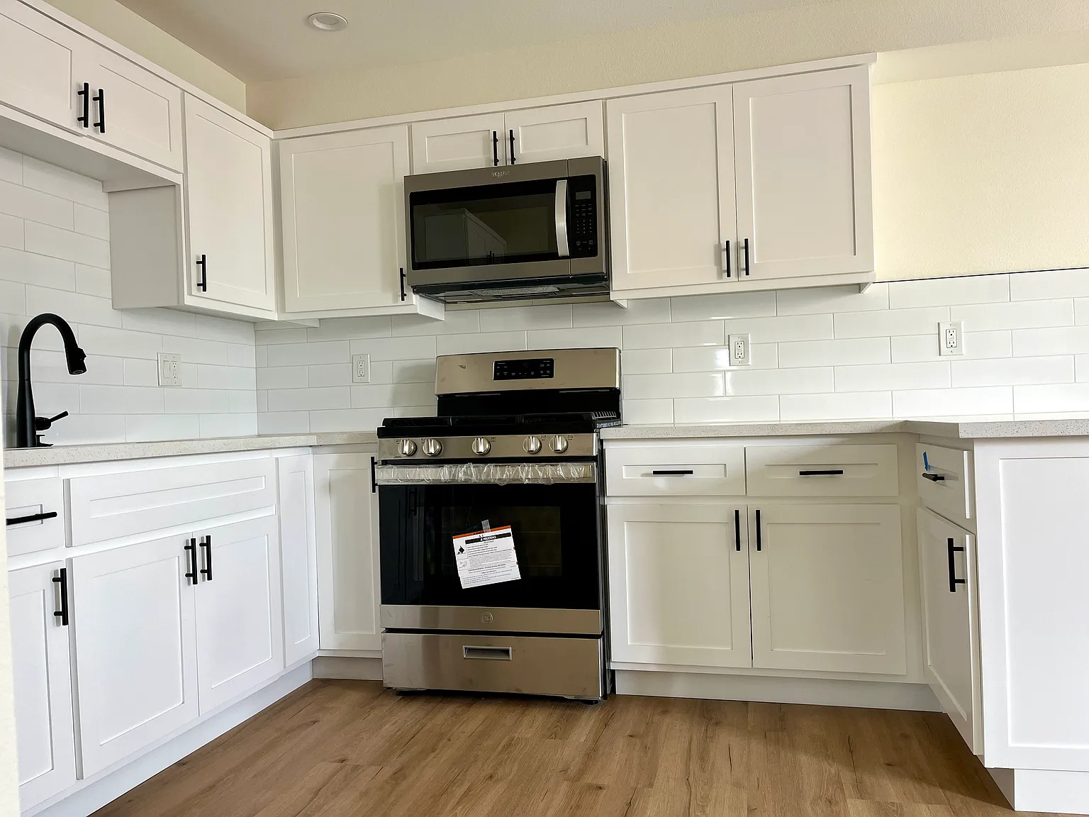 1025 Cherry Ave — Photo 3