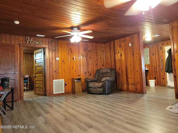 5th image of 10507 PROSPECT Avenue