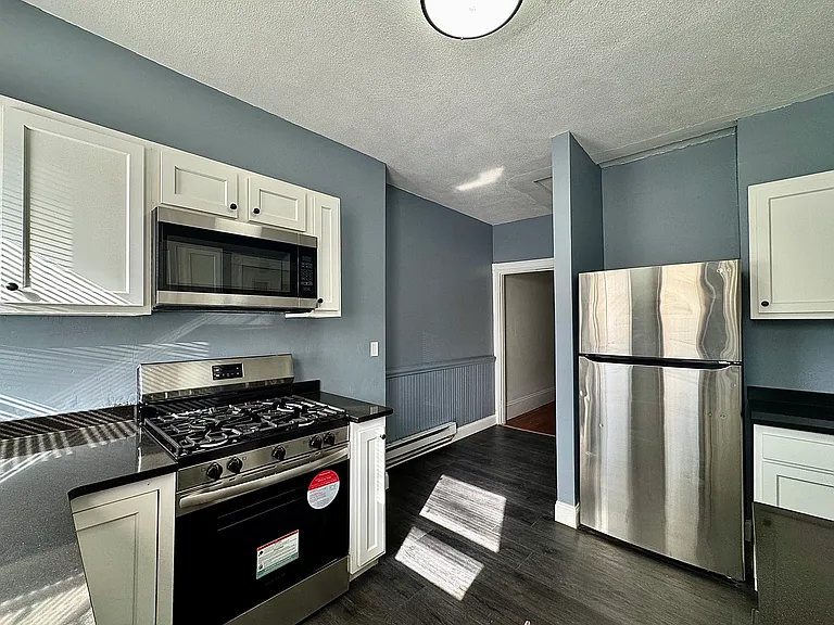 4 1/2 Centre St #3 — Photo 1