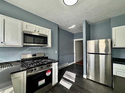 4 1/2 Centre St #3 Photo 1