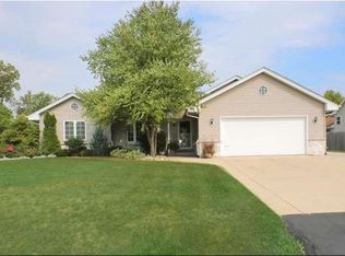 2512 Rebecca Dr, Racine, WI 53402