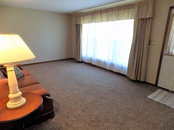 5th image of 57265 Horseshoe Ct