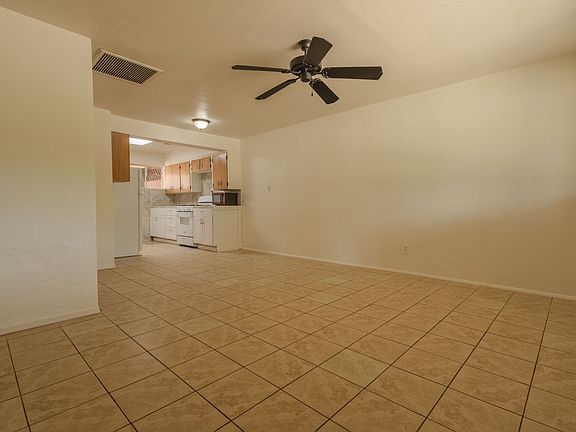 3rd image of 3026 N Flanwill Blvd #B