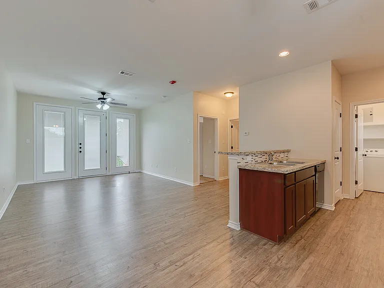 Falcon Point — Photo 33