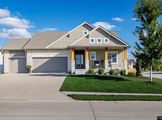 5955 N 154th St, Omaha, NE 68116