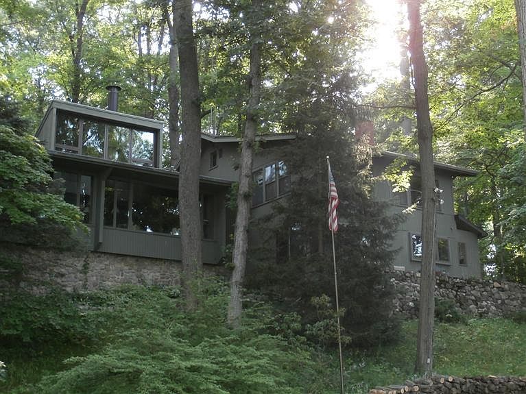 1st image of 3298 N Lakeshore Dr