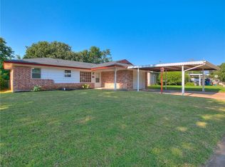 1304 Hazelwood Dr, Midwest City, OK 73110