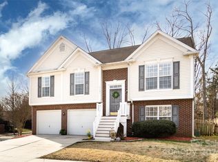 9327 Bellegarde Dr, Charlotte, NC 28277