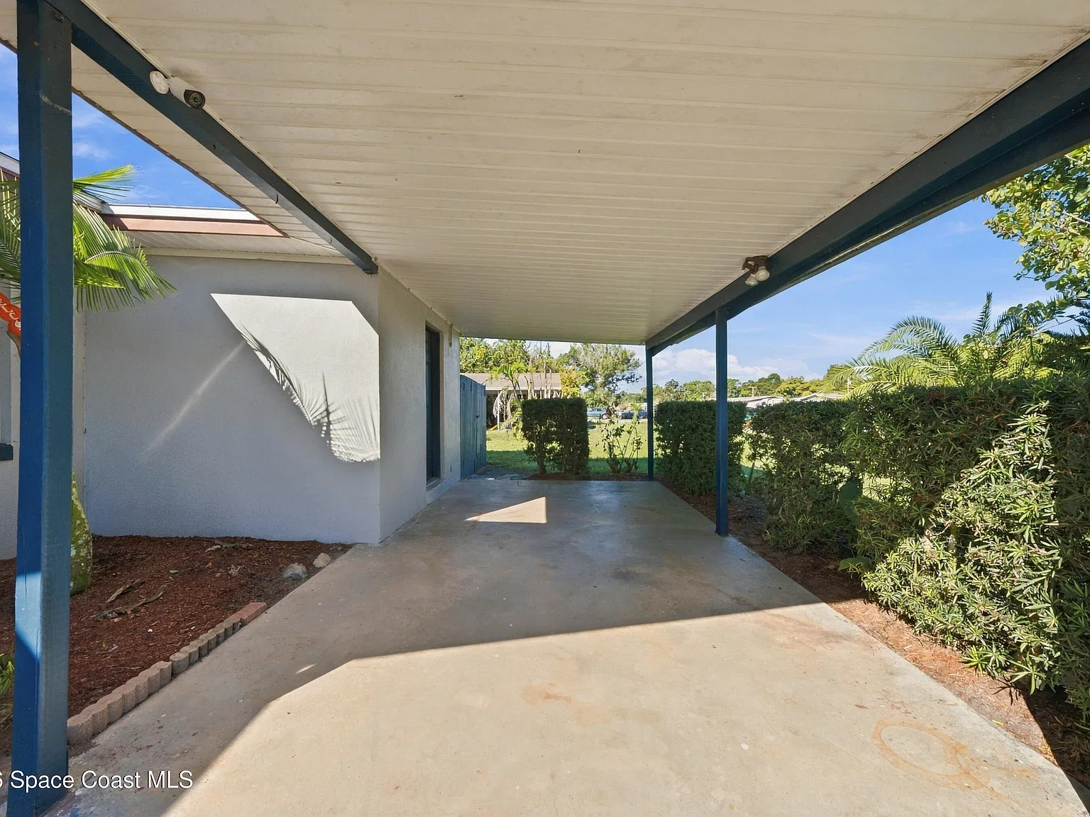 4 bed, 2.0 bath, 1592 sqft, $2,200 — Photo 3