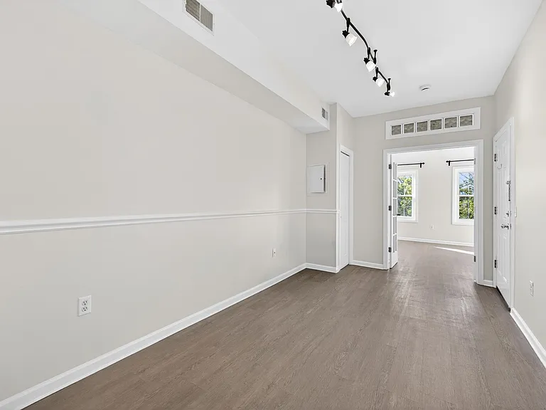 258 Pine St #2R — Photo 22