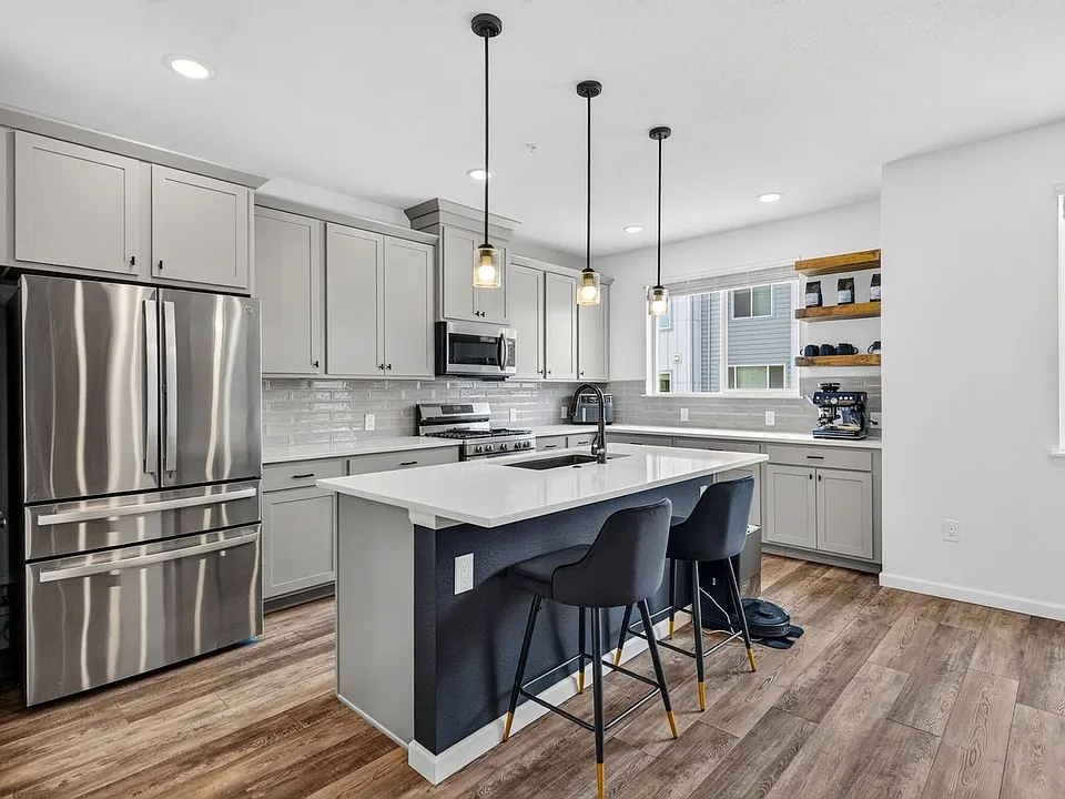 3457 Berg Point