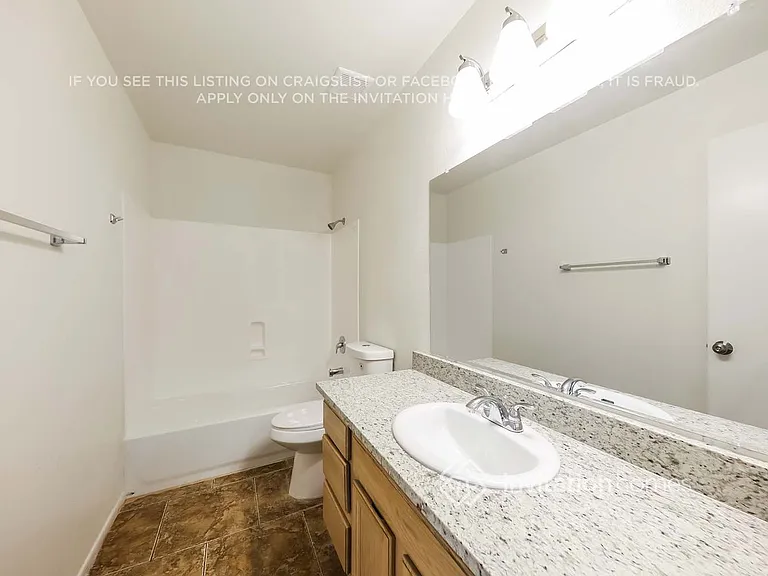 5584 W Mercer Ln — Photo 17