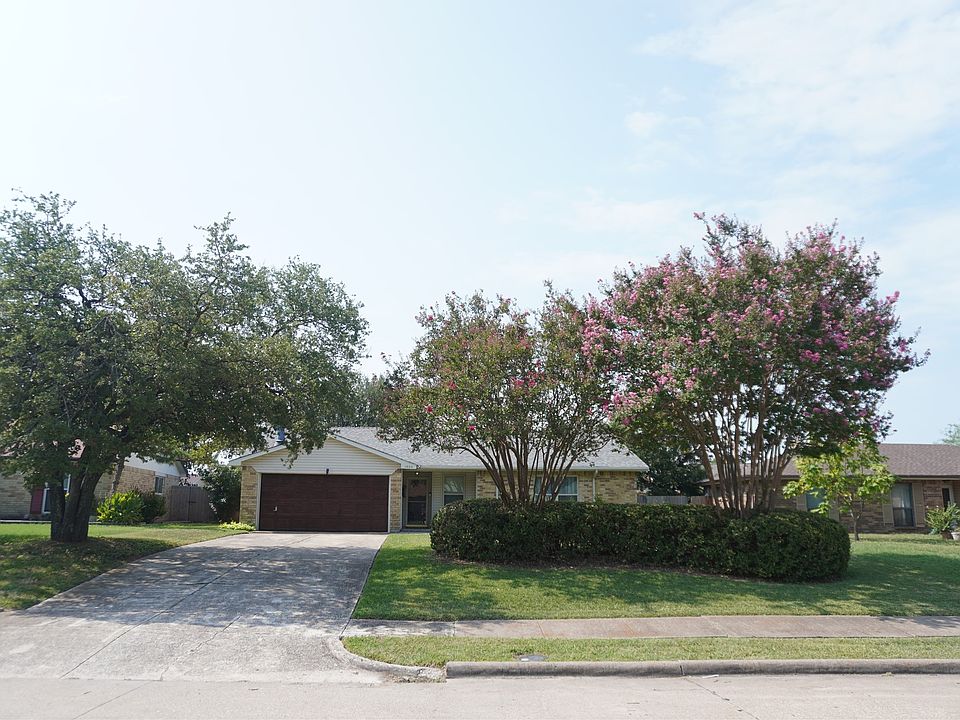 1st image of 1404 Bette Dr