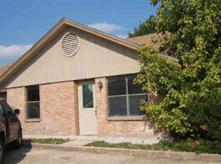 320 Station St APT 101, Converse, TX 78109