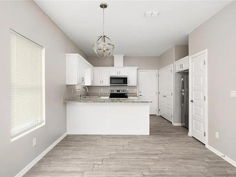 1905 Davenport St #4 — Photo 5