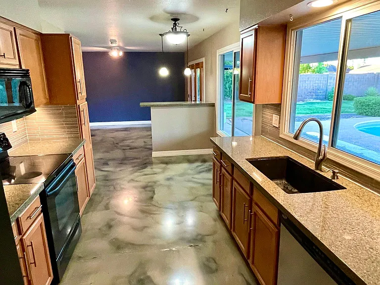 36" vessel sink, bar height peninsula, lots of storage and cabinet space
