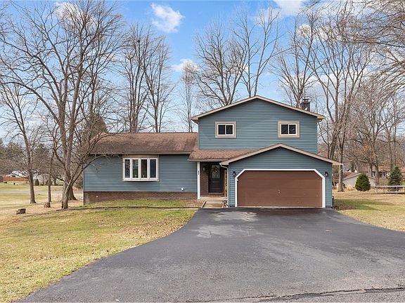 5th image of 265 Red Maple Dr