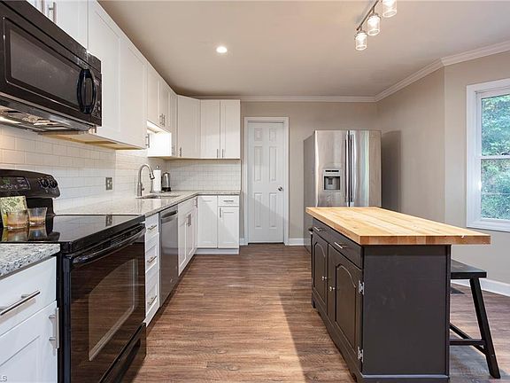 4th image of 143 Cody Dr