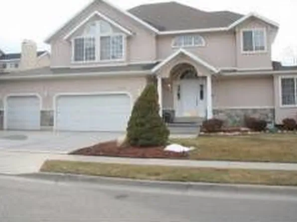 6930 S Hollow Oak Cir, Cottonwood Heights, UT 84121