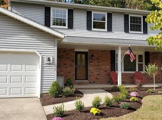 7652 Hidden Valley Cir, Parma, OH 44129