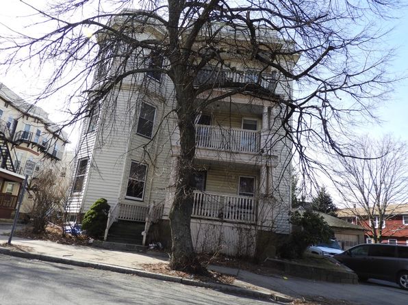 38 Chestnut St, Lynn, MA 01902