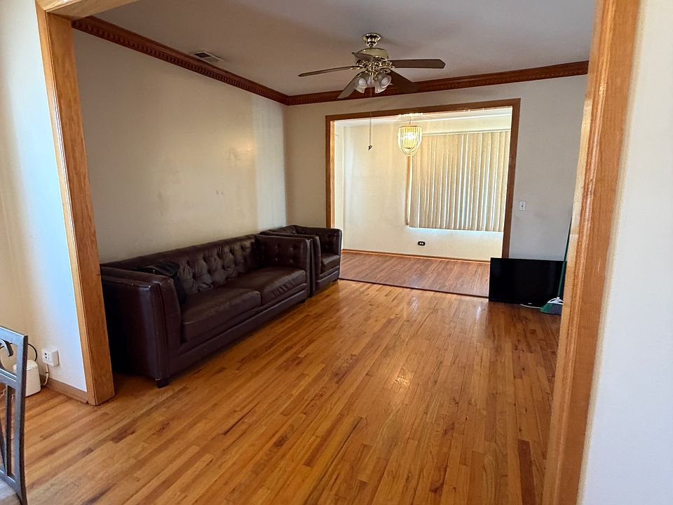 1st image of 5914 W Fullerton Ave Unit 2