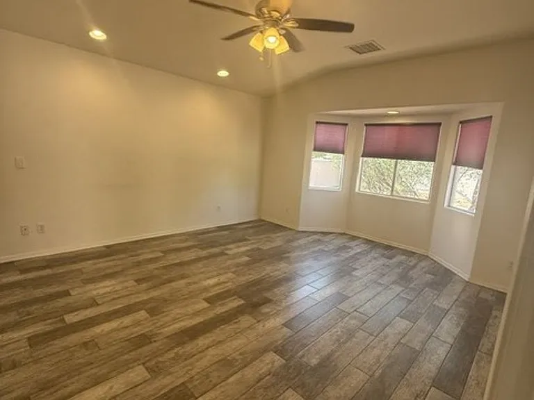 5123 E Hermosa Dr — Photo 7