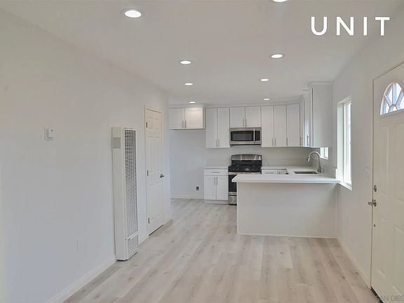 4th image of 3667 41st St