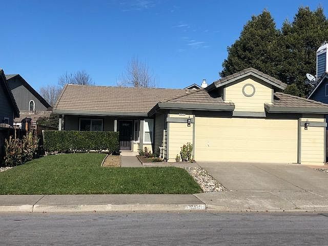 1st image of 9450 Lazy Creek Dr