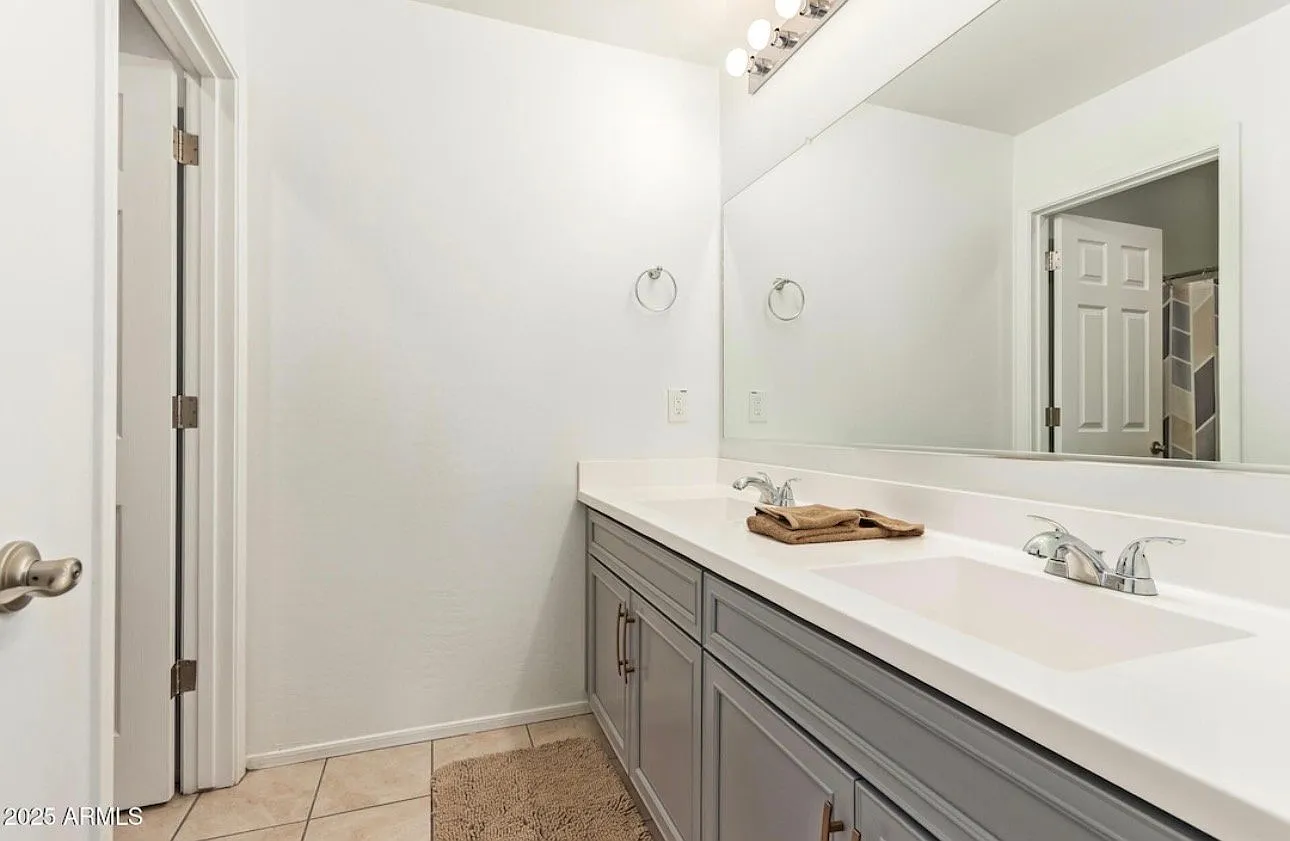Cozy Single Unit in Phoenix | 7718 W Jones Ave | $1195/mo | Available 8/14/2026 — Photo 4