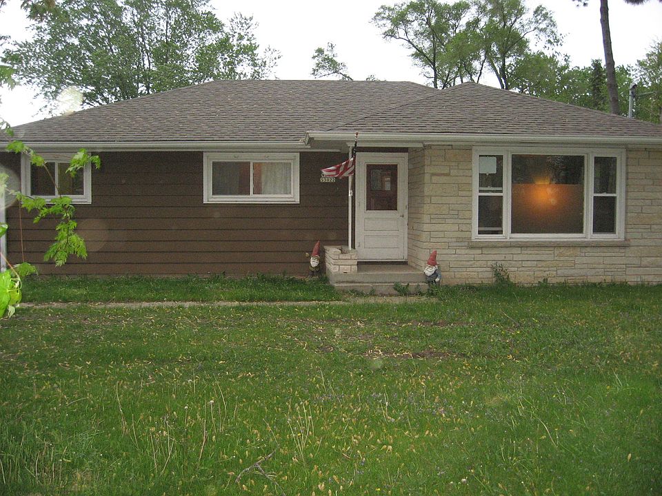 1st image of W247S3022 Prairie Ave