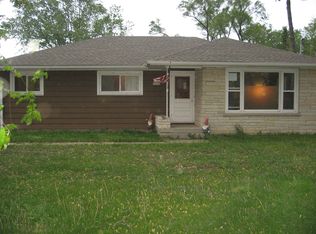 W247S3022 Prairie Ave, Waukesha, WI 53186