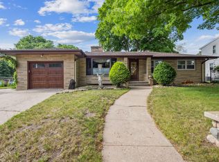 992 Otto Ave, Saint Paul, MN 55102