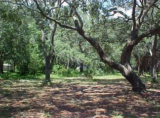 563 Brownsville Rd, Apalachicola, FL 32320