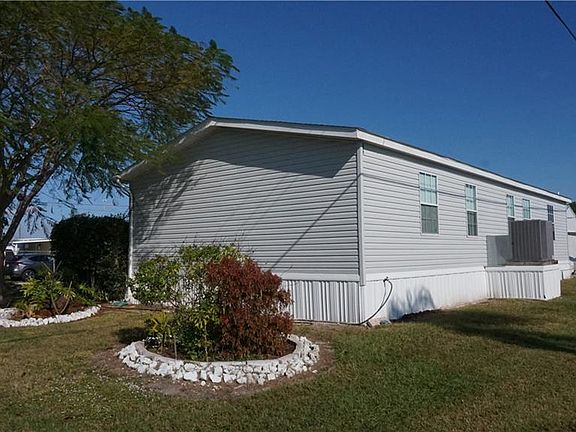 3rd image of 212 51st Avenue Dr W