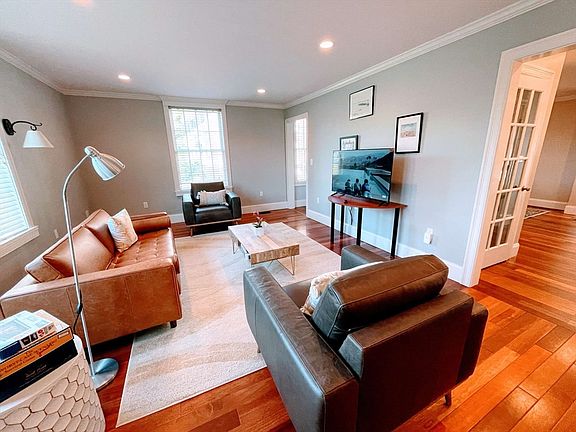 2nd image of 361-361 N Main St #363