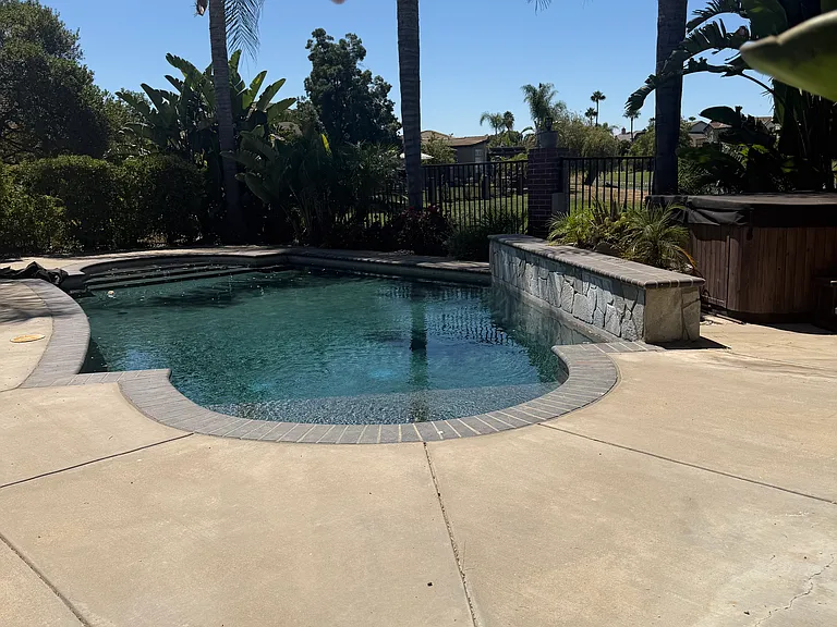 2142 Prestwick Dr — Photo 40