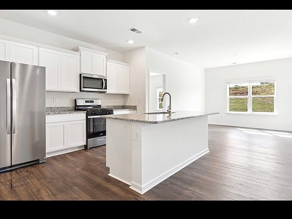 5th image of 211 Venard Way