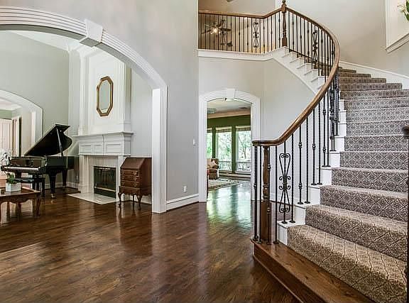 3rd image of 6408 Willow Creek Dr