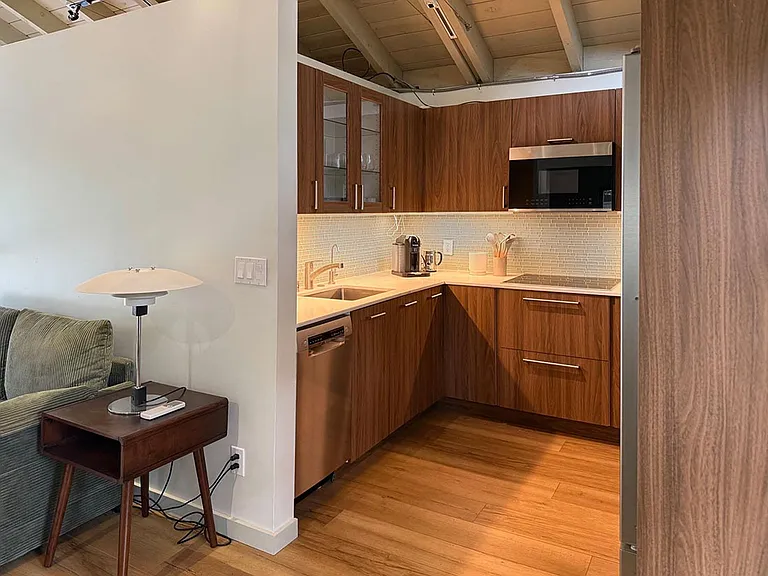 San Leandro Ln — Photo 7