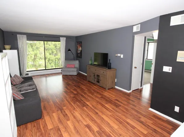 9340 W Forest Home Ave #101, Greenfield, WI 53228