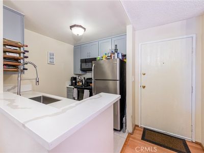 21801 Roscoe Blvd Unit 203, Canoga Park, CA, 91304