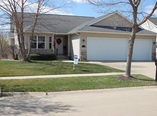 3411 Forest Valley Ct NE, Cedar Rapids, IA 52411