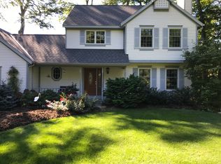 13239 Greenleaf Ln, Grand Haven, MI 49417