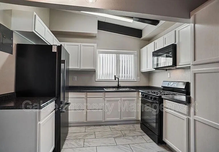 17197 Sierra Hwy #41 — Photo 2