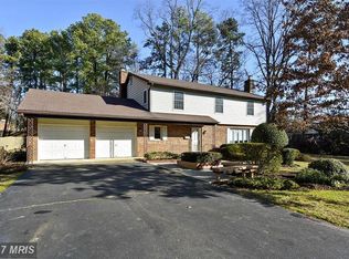 6014 Lebanon Dr, Falls Church, VA 22041