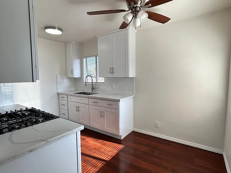 313 S Wabash Ave #D — Photo 1
