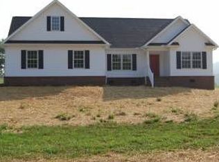 205 Old Farm Rd, Lenoir City, TN 37771