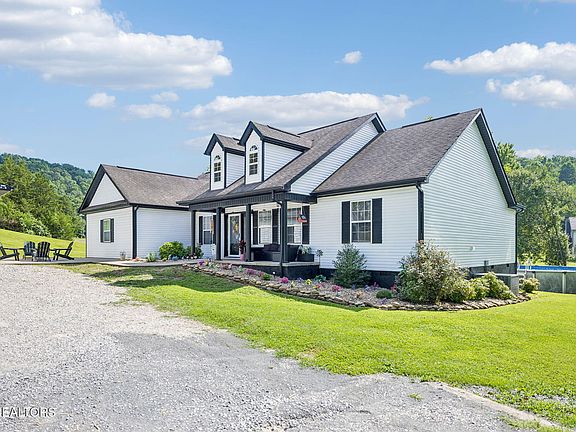 2nd image of 172 Richardson Way